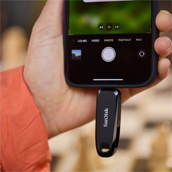 SanDisk Phone USB 3.2 Gen 1 / USB-C Flash Drive - Black - 128 GB - SDDDC6-128G-G46 - Image 2